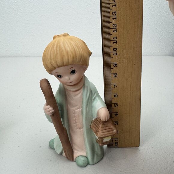 Vintage NATIVITY SET Children's 4 Piece Ceramic CHRISTMAS DARLING Baby Jesus - Picture 4 of 11